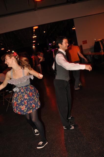 min 2010 11 13 fous swing 383